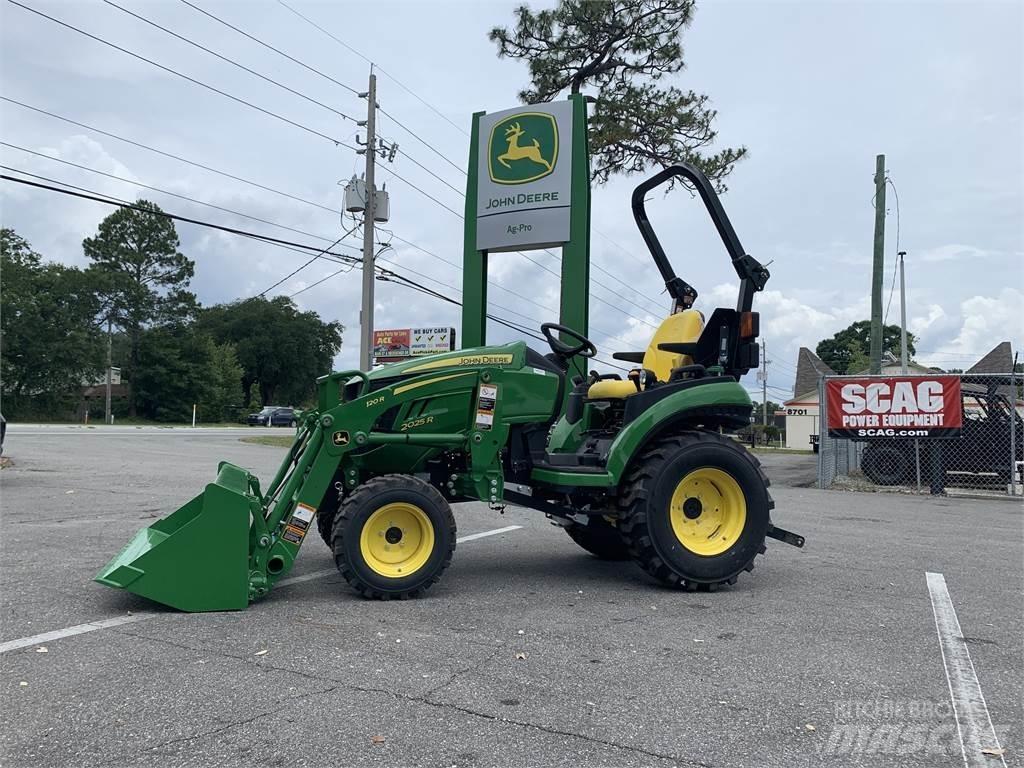 John Deere 2025R Kompakt traktorok