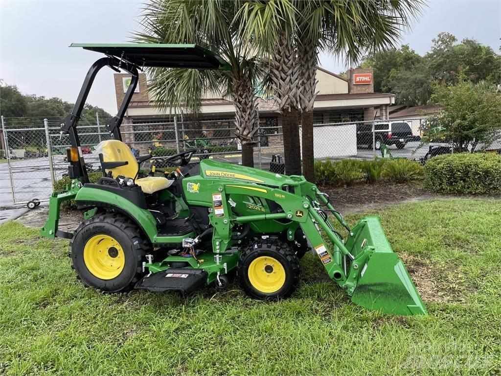 John Deere 2025R Kompakt traktorok