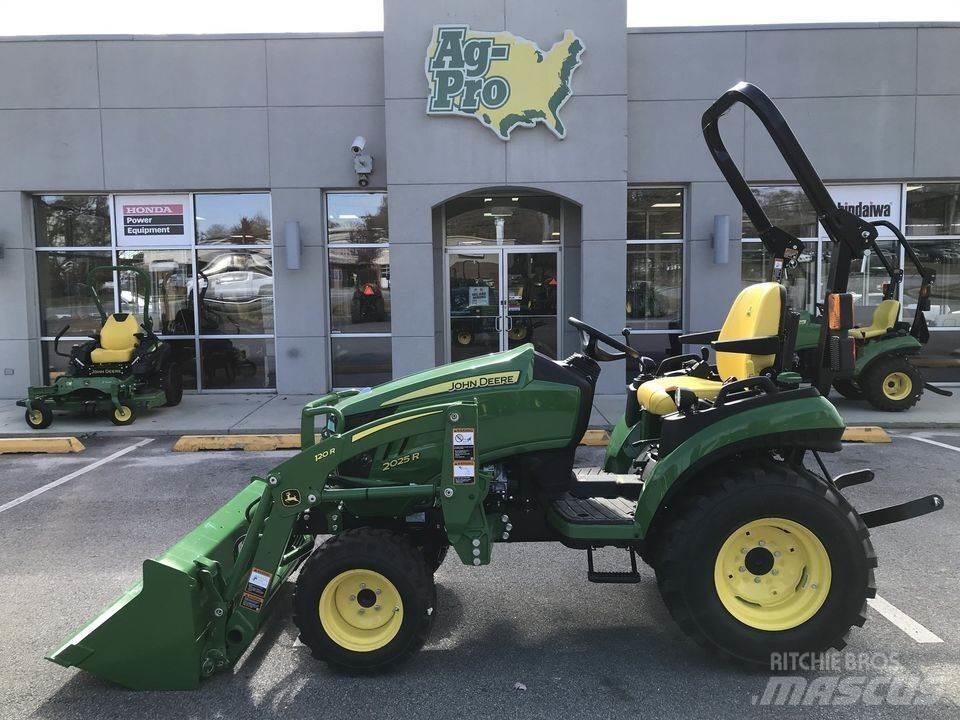 John Deere 2025R Kompakt traktorok