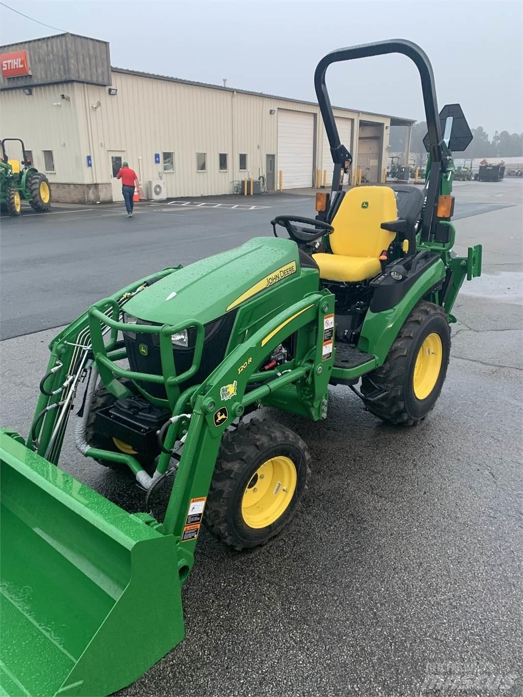 John Deere 2025R Kompakt traktorok