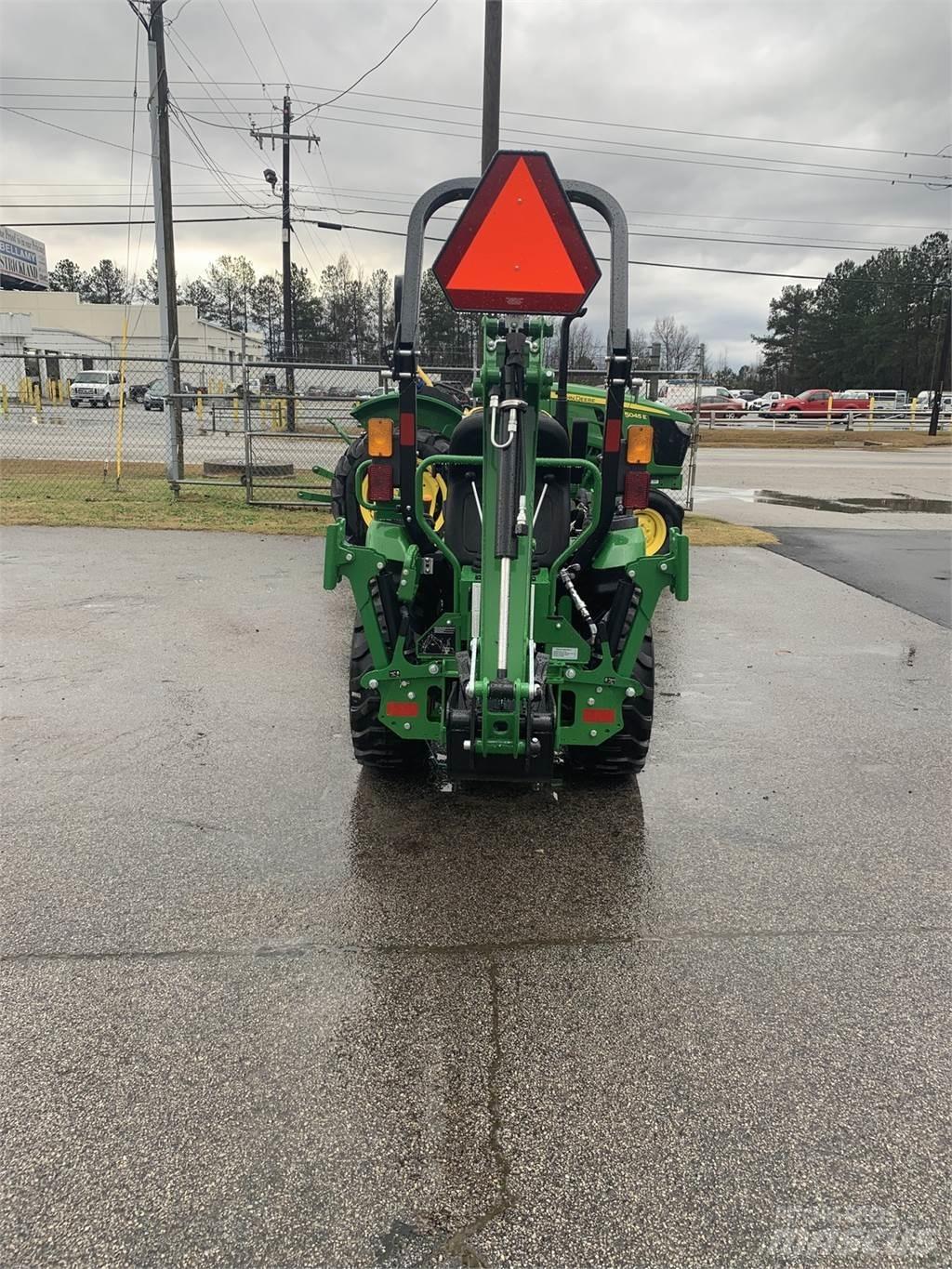 John Deere 2025R Kompakt traktorok
