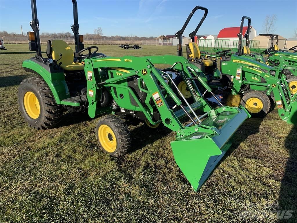 John Deere 2032R Kompakt traktorok