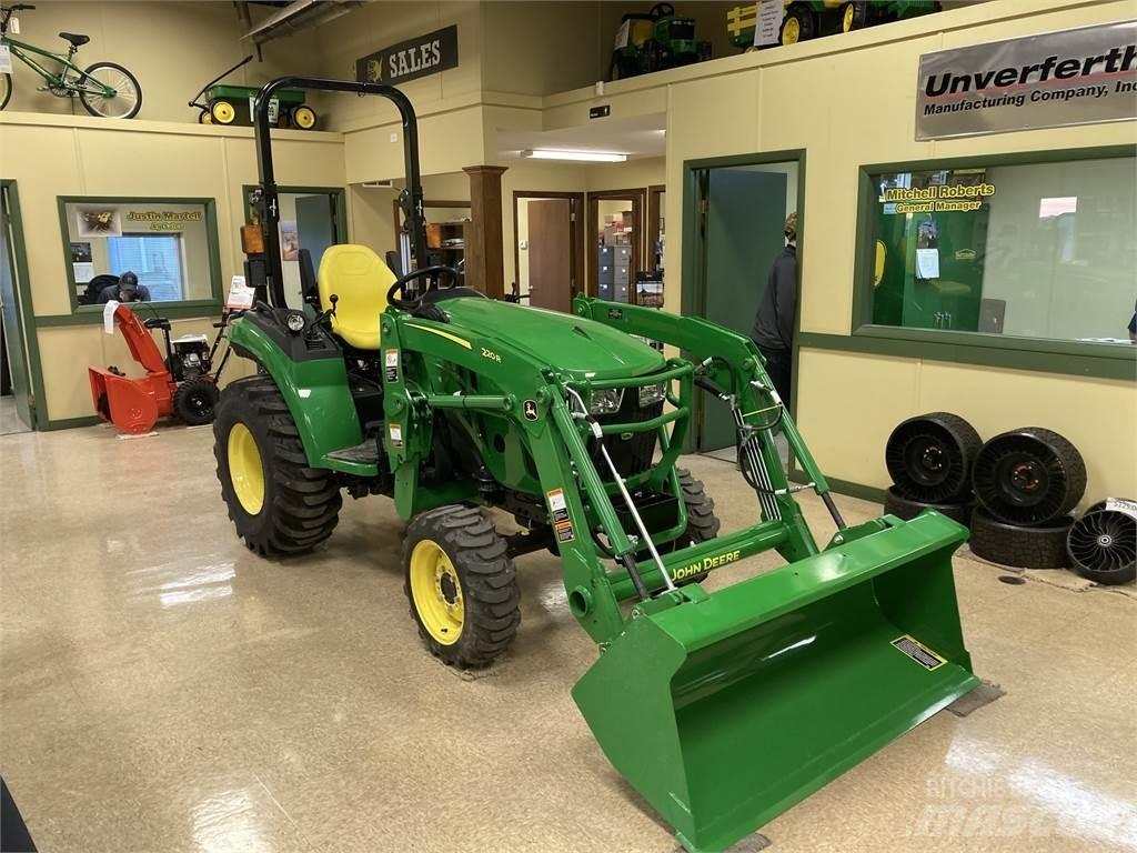 John Deere 2032R Kompakt traktorok