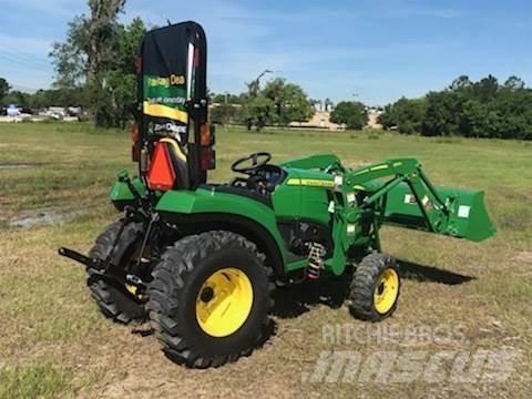 John Deere 2032R Kompakt traktorok