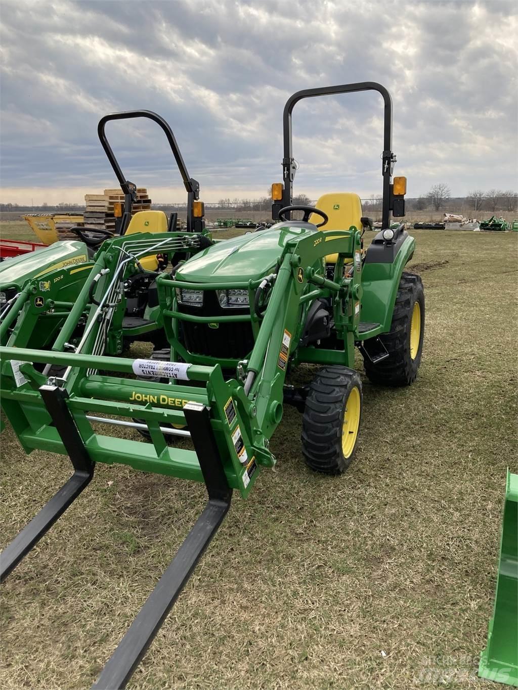 John Deere 2032R Kompakt traktorok