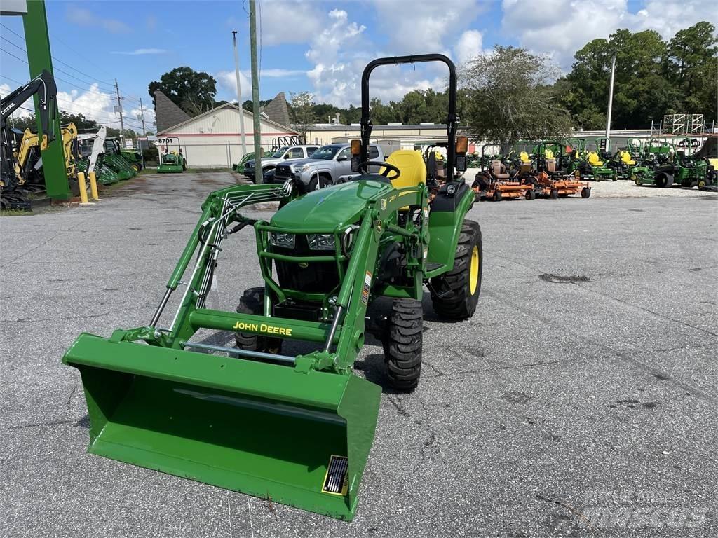 John Deere 2038R Kompakt traktorok