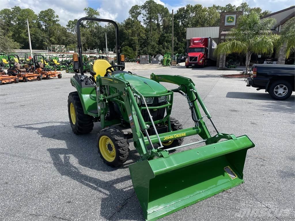 John Deere 2038R Kompakt traktorok