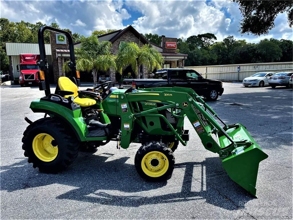 John Deere 2038R Kompakt traktorok
