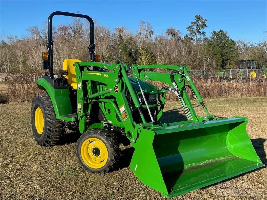 John Deere 2038R Kompakt traktorok