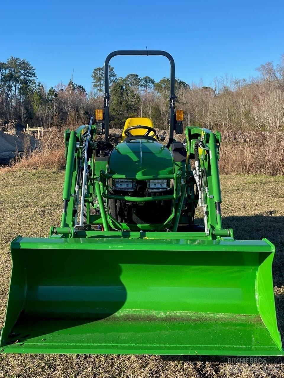 John Deere 2038R Kompakt traktorok