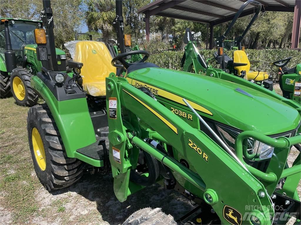 John Deere 2038R Kompakt traktorok