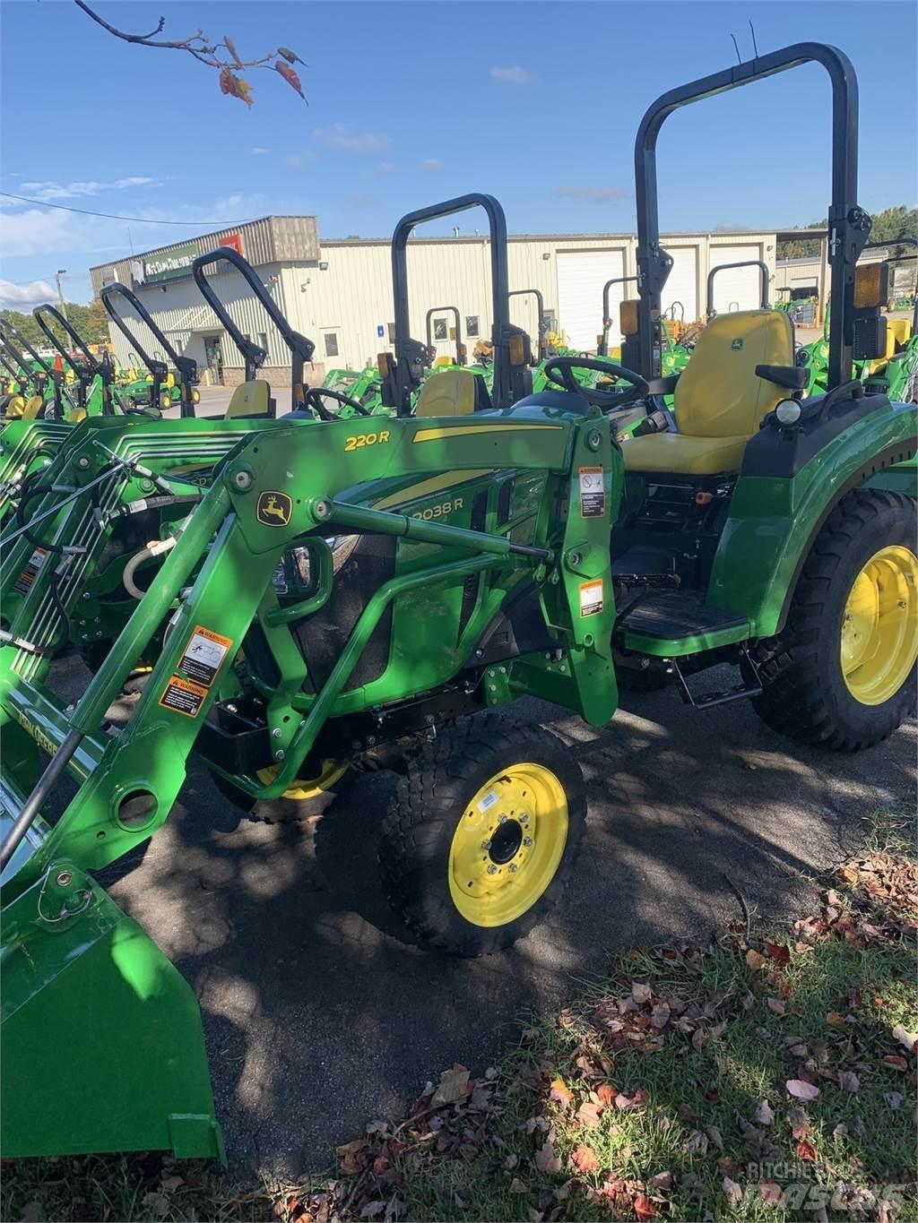 John Deere 2038R Kompakt traktorok
