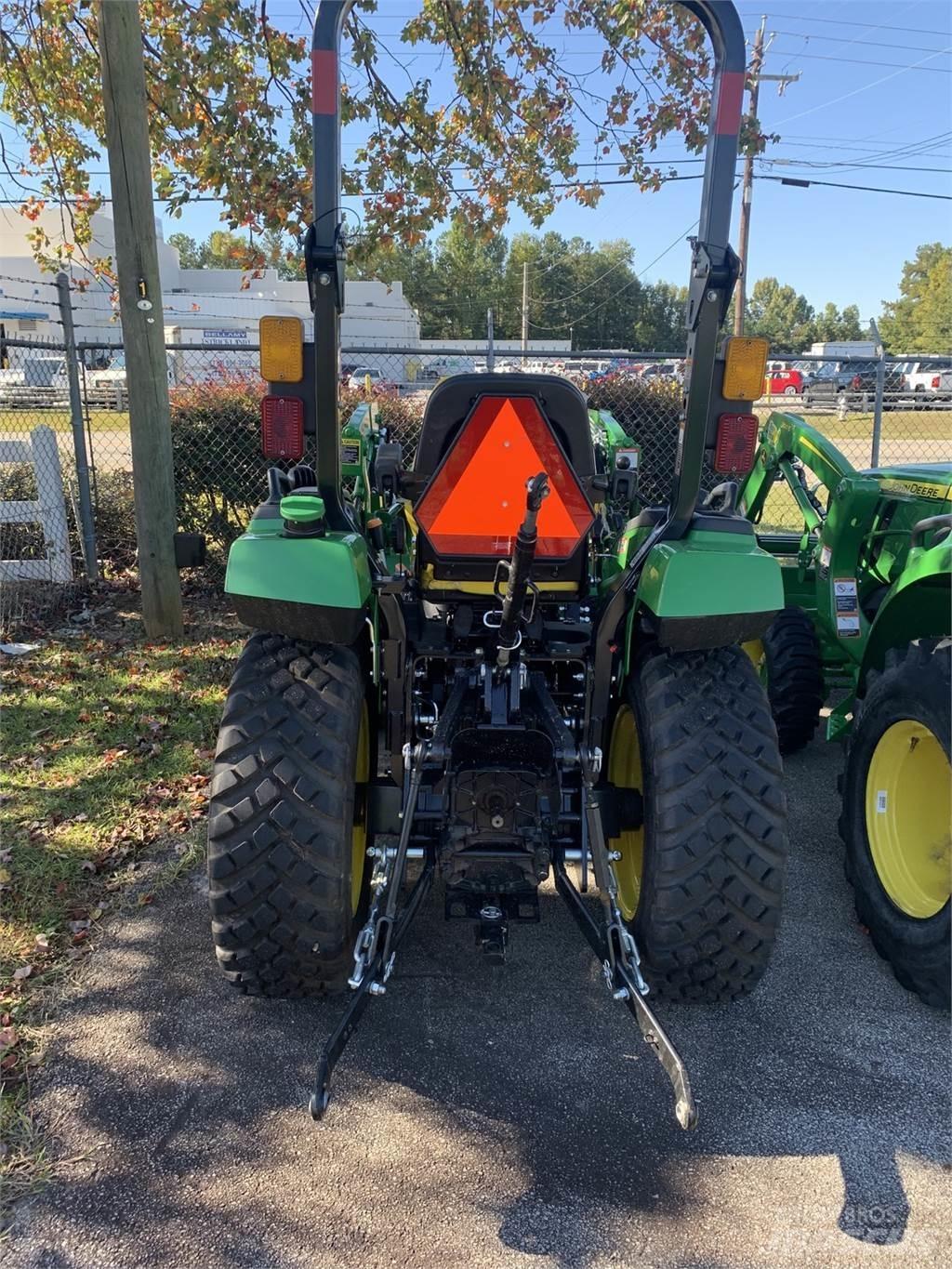 John Deere 2038R Kompakt traktorok