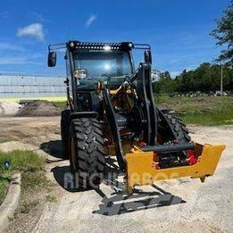 John Deere 204 G Mini homlokrakodók