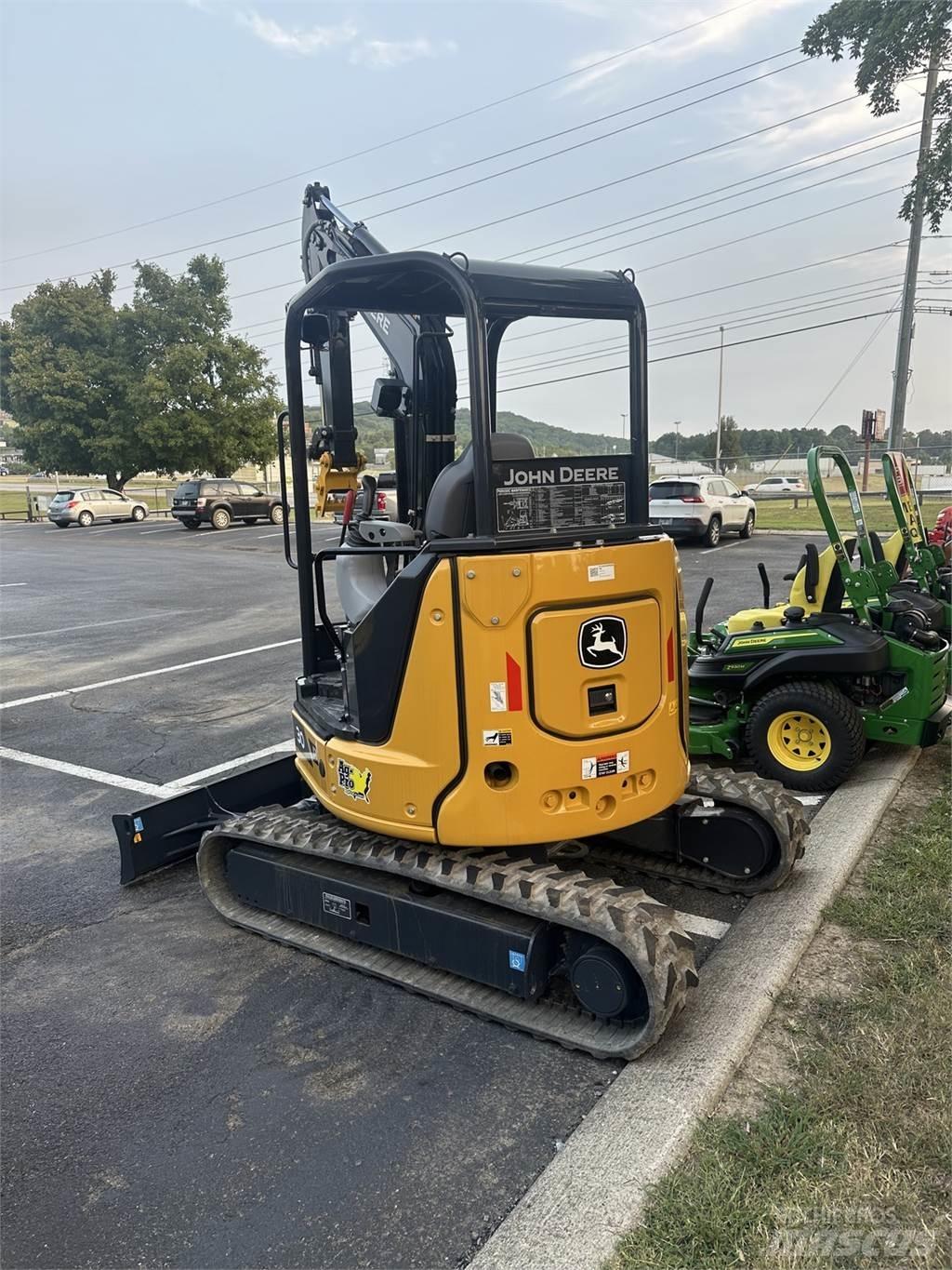 John Deere 30 P Mini kotrók < 7t