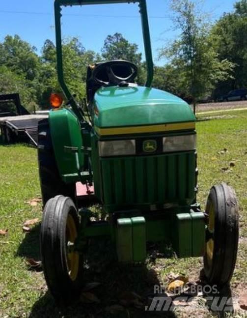 John Deere 3005 Kompakt traktorok