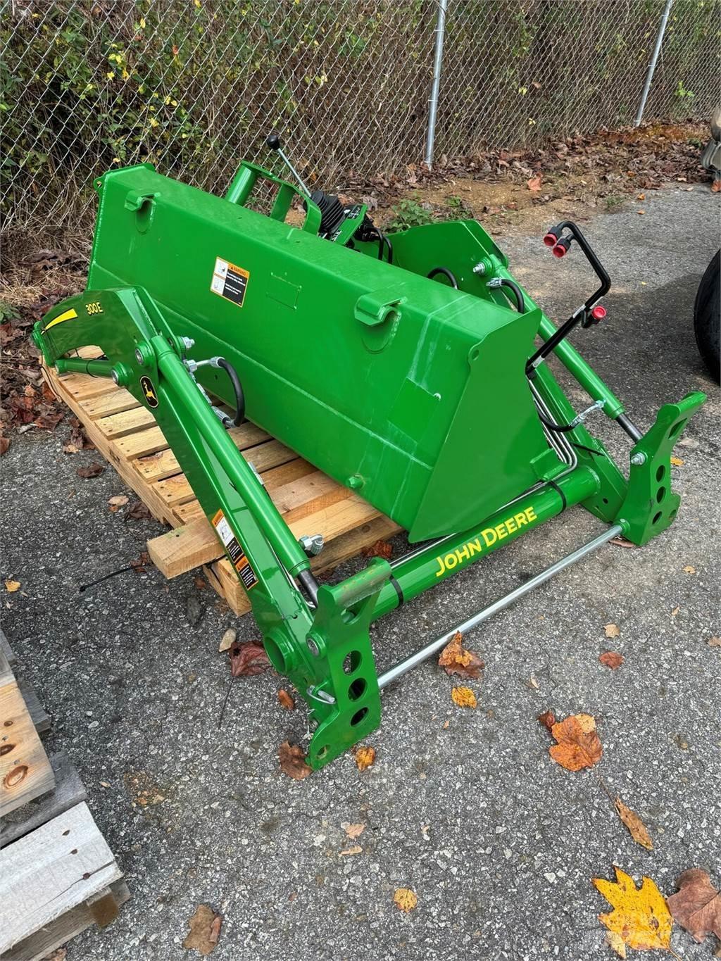 John Deere 300E Egyéb mezőgazdasági gépek