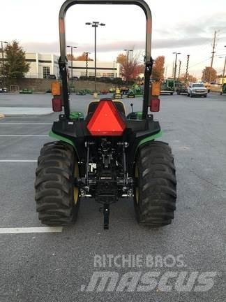 John Deere 3032E Kompakt traktorok