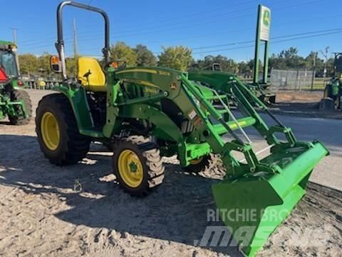 John Deere 3033R Kompakt traktorok