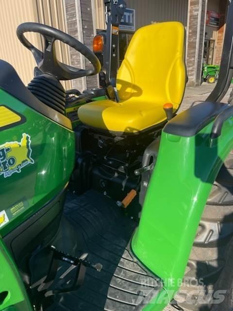 John Deere 3033R Kompakt traktorok