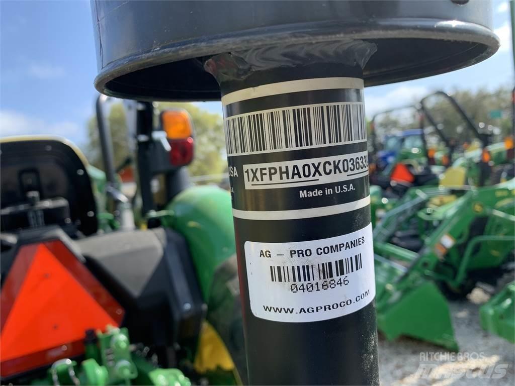John Deere 3038E Kompakt traktorok