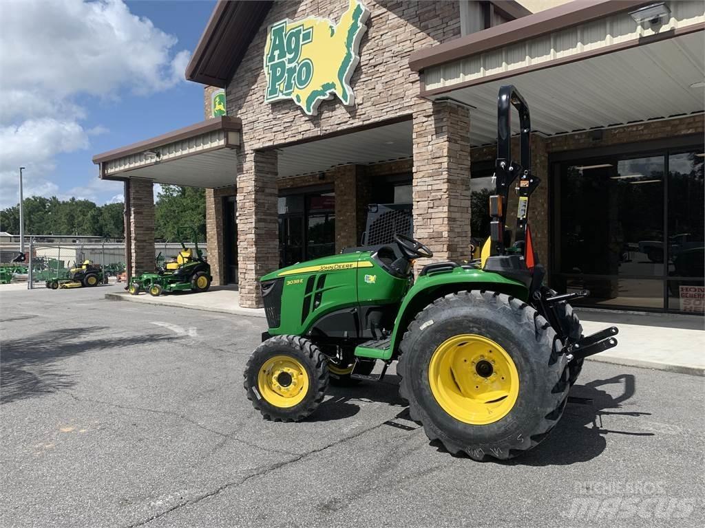 John Deere 3038E Kompakt traktorok