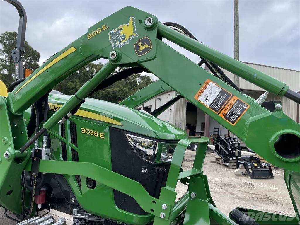 John Deere 3038E Kompakt traktorok