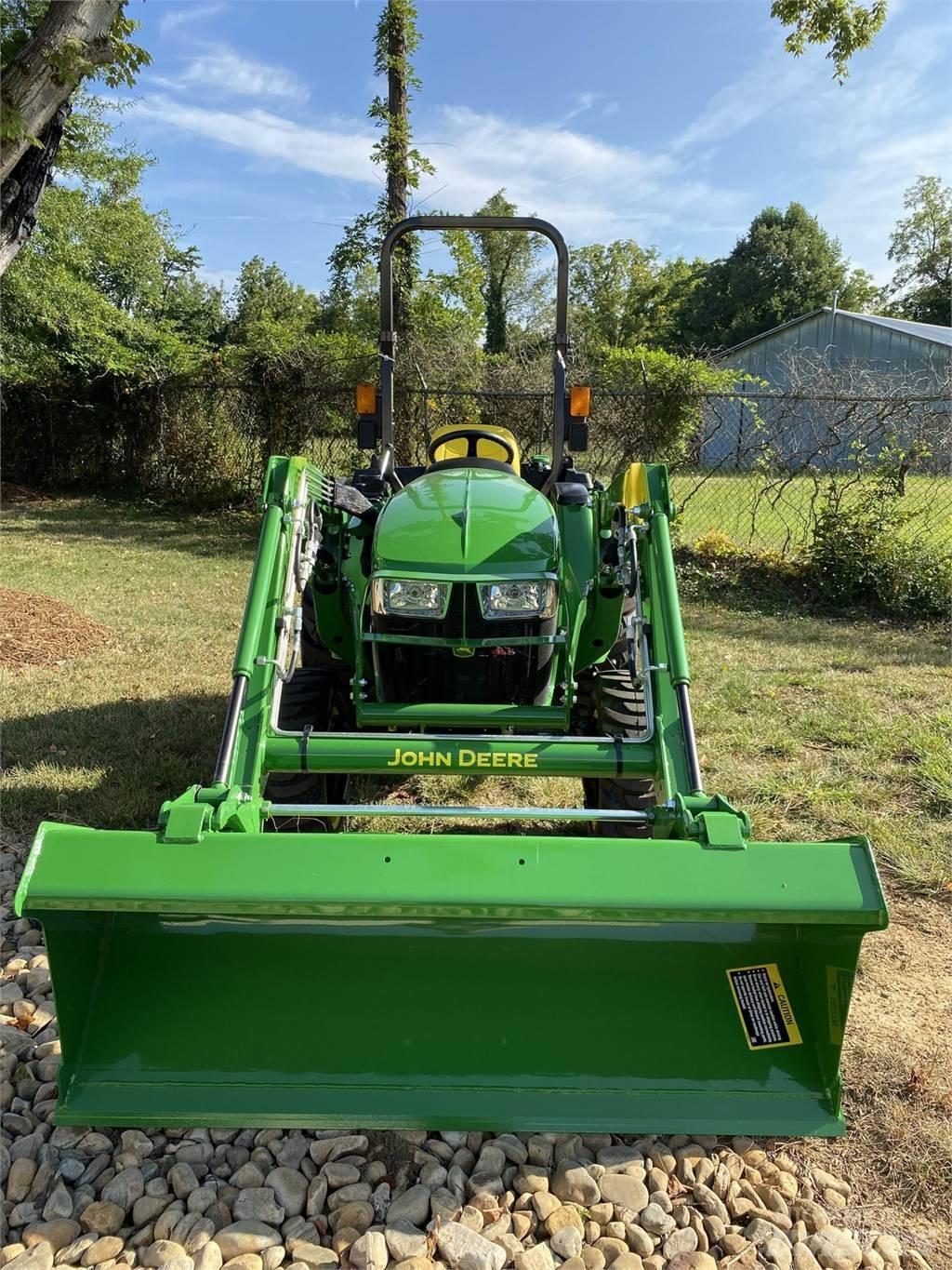 John Deere 3038E Kompakt traktorok