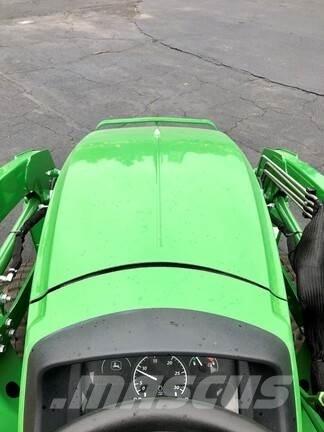 John Deere 3043D Traktorok