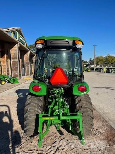 John Deere 3046R Traktorok
