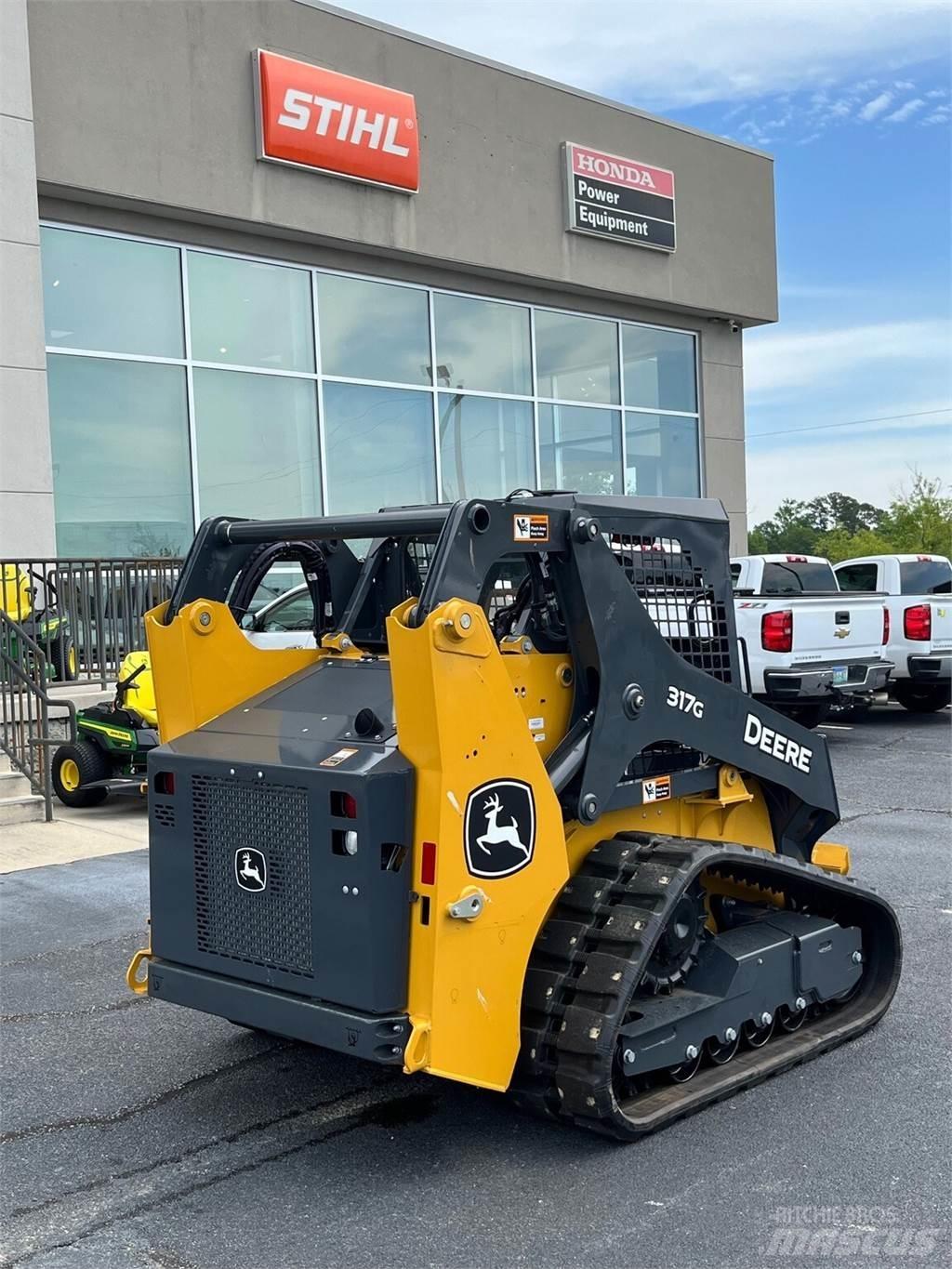 John Deere 317G Mini homlokrakodók