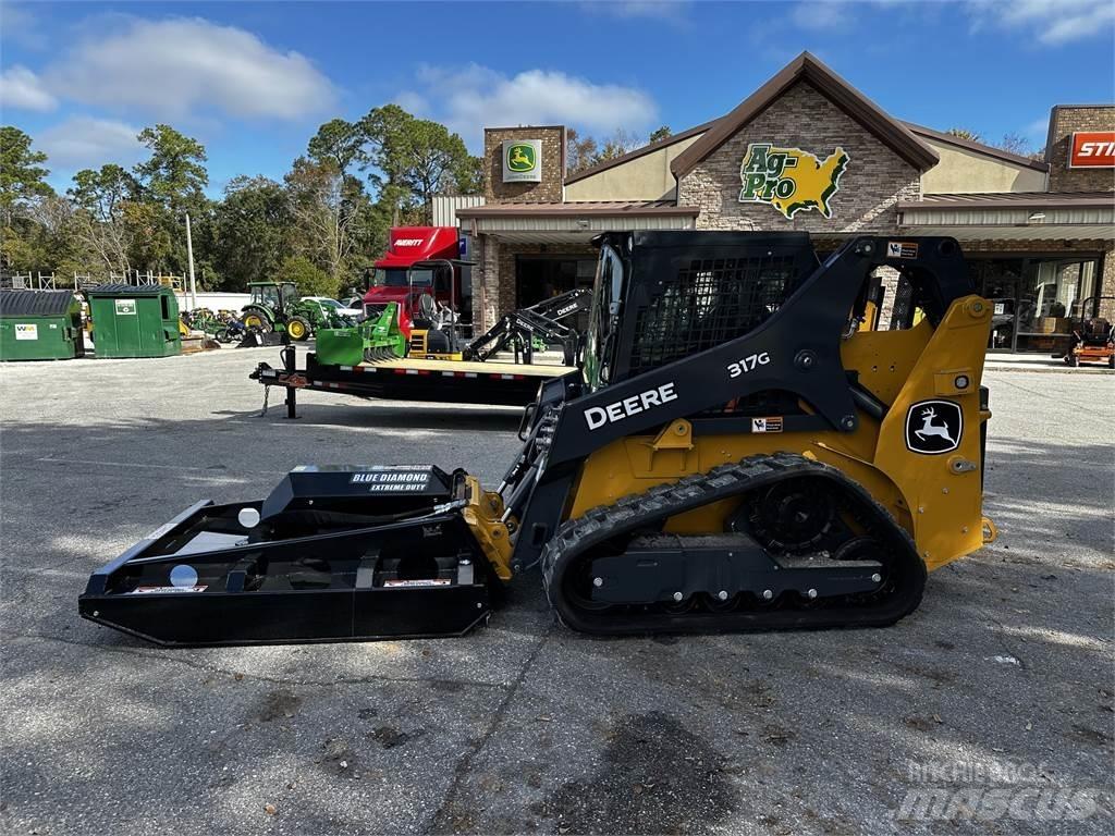 John Deere 317G Mini homlokrakodók
