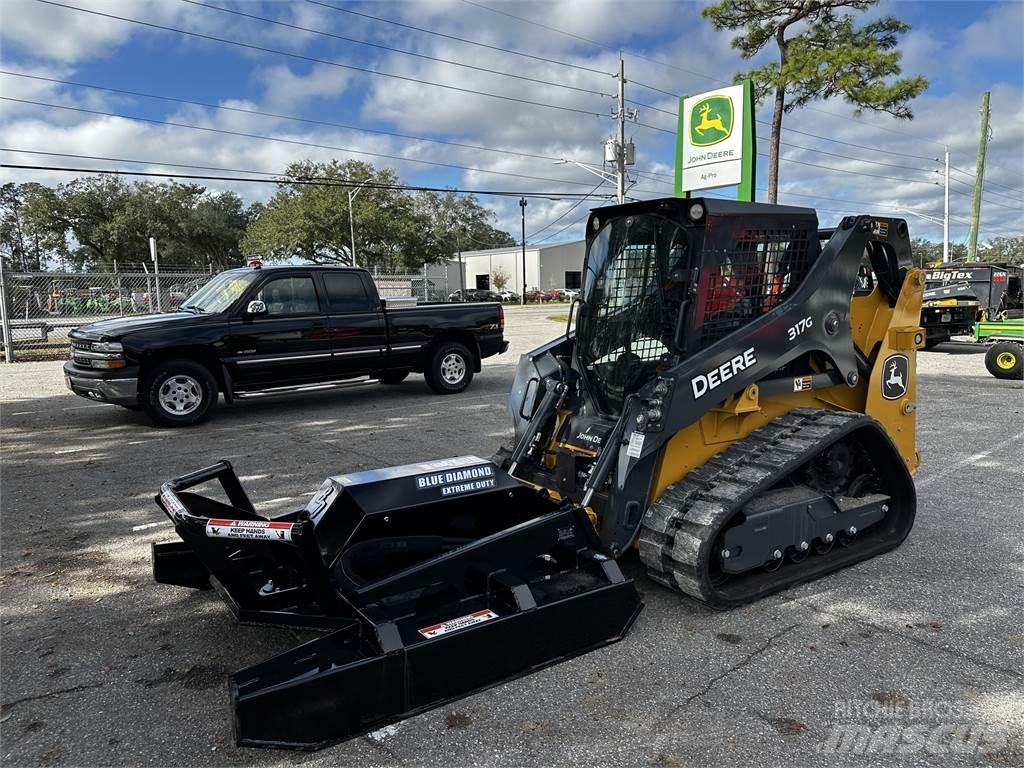 John Deere 317G Mini homlokrakodók