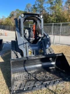 John Deere 317G Mini homlokrakodók