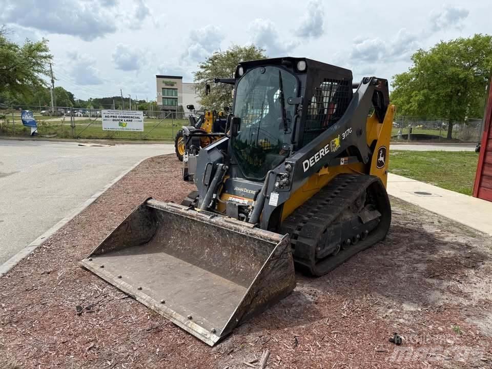 John Deere 317G Mini homlokrakodók