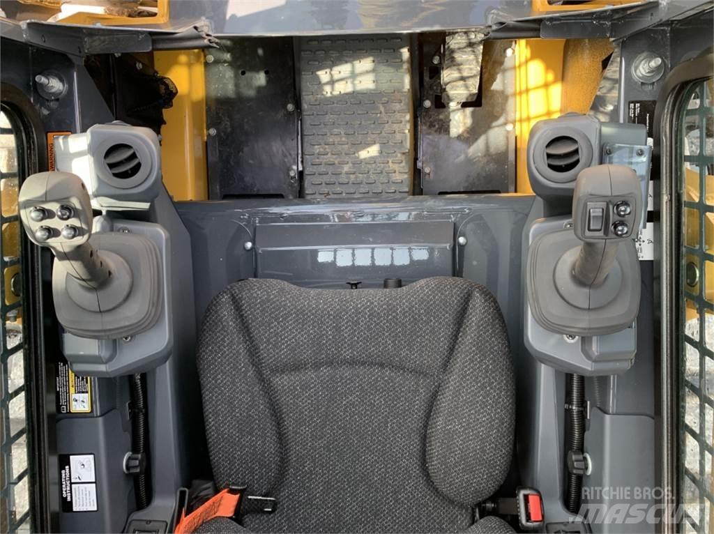 John Deere 317G Mini homlokrakodók