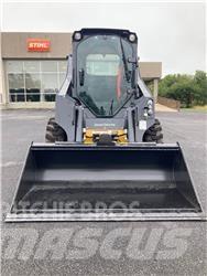 John Deere 318G Kompaktrakodók