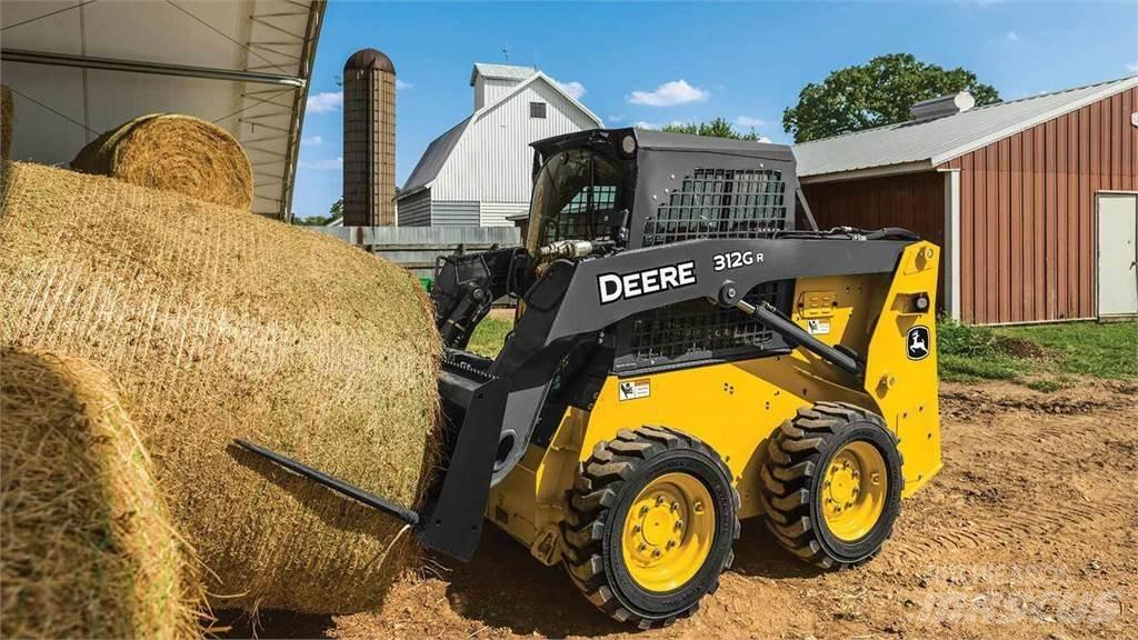 John Deere 318G Kompaktrakodók