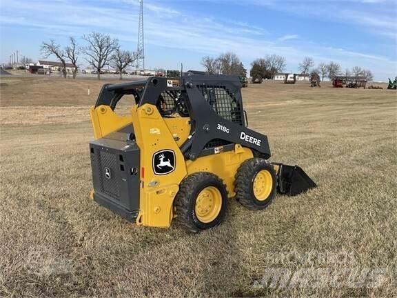 John Deere 318G Kompaktrakodók