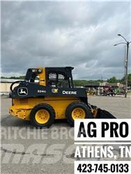 John Deere 324G Kompaktrakodók