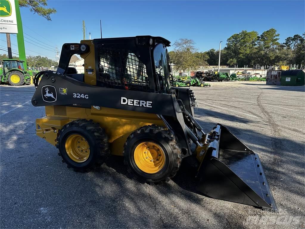 John Deere 324G Kompaktrakodók