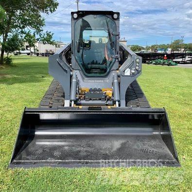 John Deere 331G Mini homlokrakodók