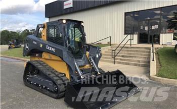 John Deere 331G Mini homlokrakodók
