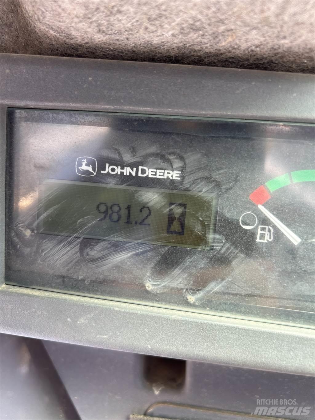 John Deere 331G Mini homlokrakodók