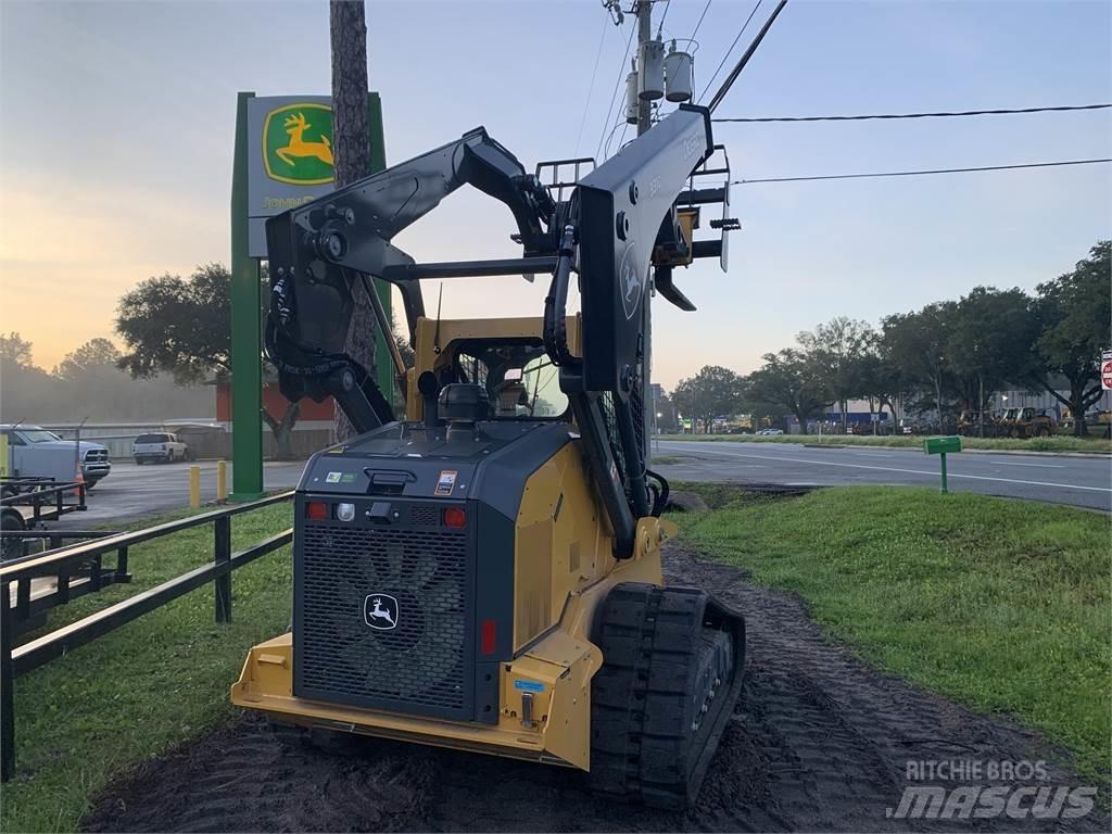 John Deere 331G Mini homlokrakodók