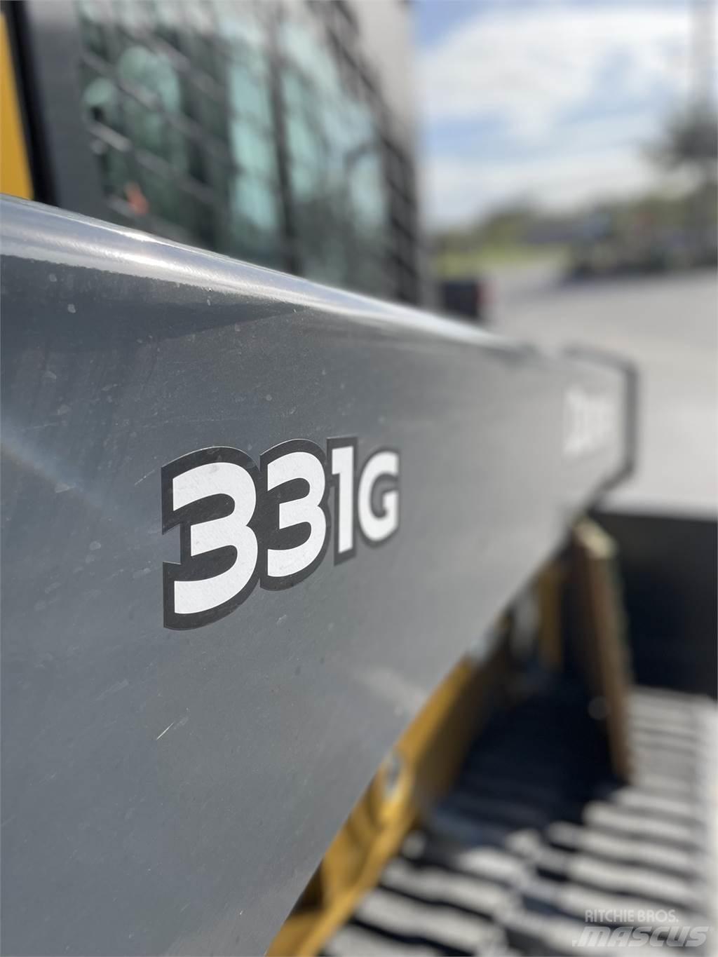 John Deere 331G Kompaktrakodók