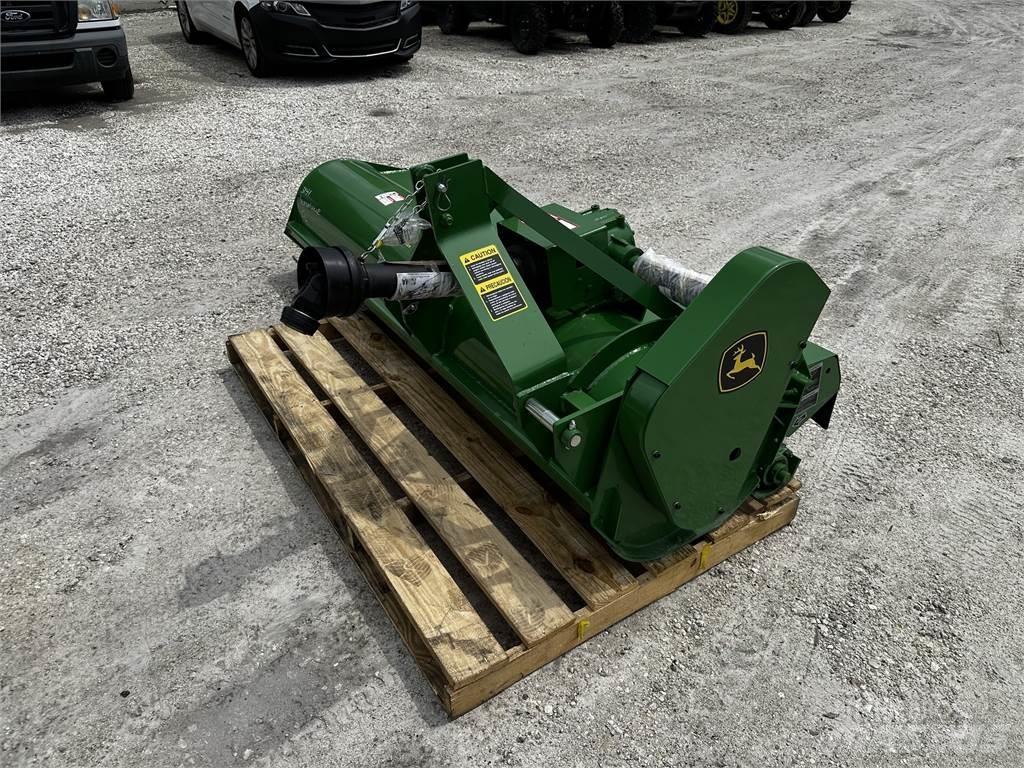 John Deere 390 Kaszák