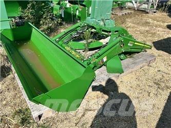 John Deere 400E Traktorok