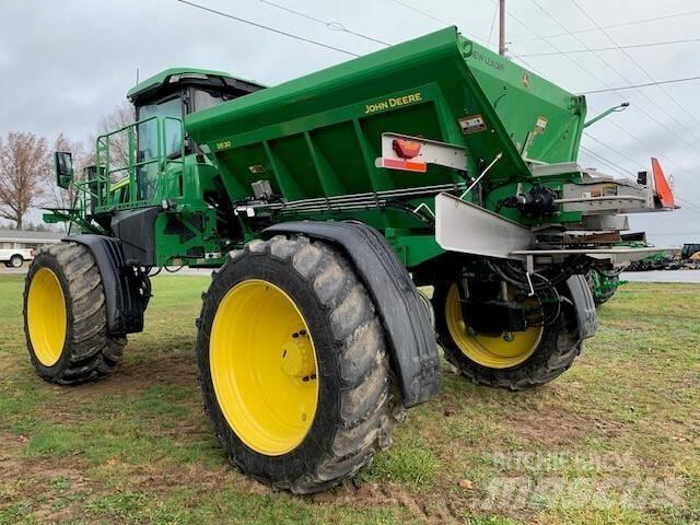 John Deere 400R Vontatott trágyaszórók