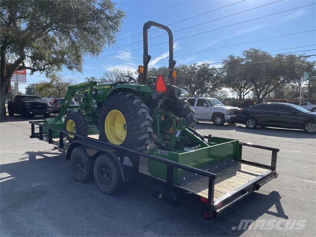 John Deere 4044M Traktorok